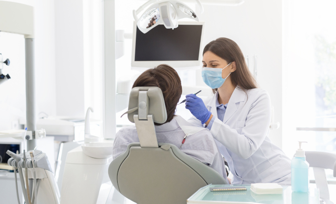 United Clinics umacnia pozycję na rynku przejmując kliniki Tarabuła i Bellodent